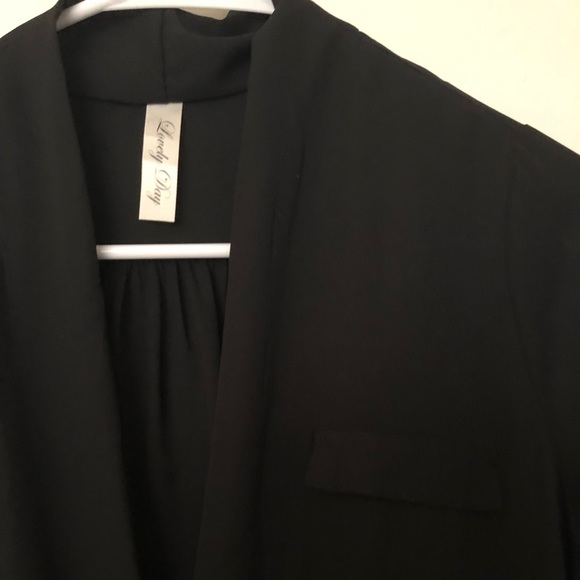 Lovely Day Wrap Top - Picture 2 of 3